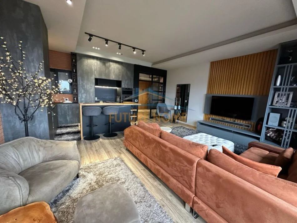 Tirane, jepet me qera apartament+verande | Penthouse 4+1+Aneks+Ballkon Kati 5, 300 m² 3.000 € (liqeni i thate)