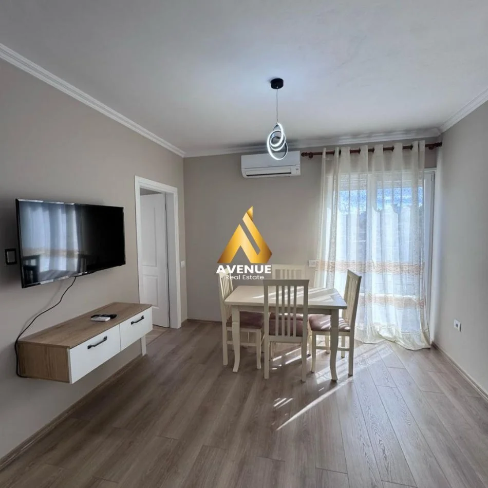 Tirane, jepet me qera apartament 2+1+Ballkon Kati 5, 75 m² 500 € (hamdi pepo)
