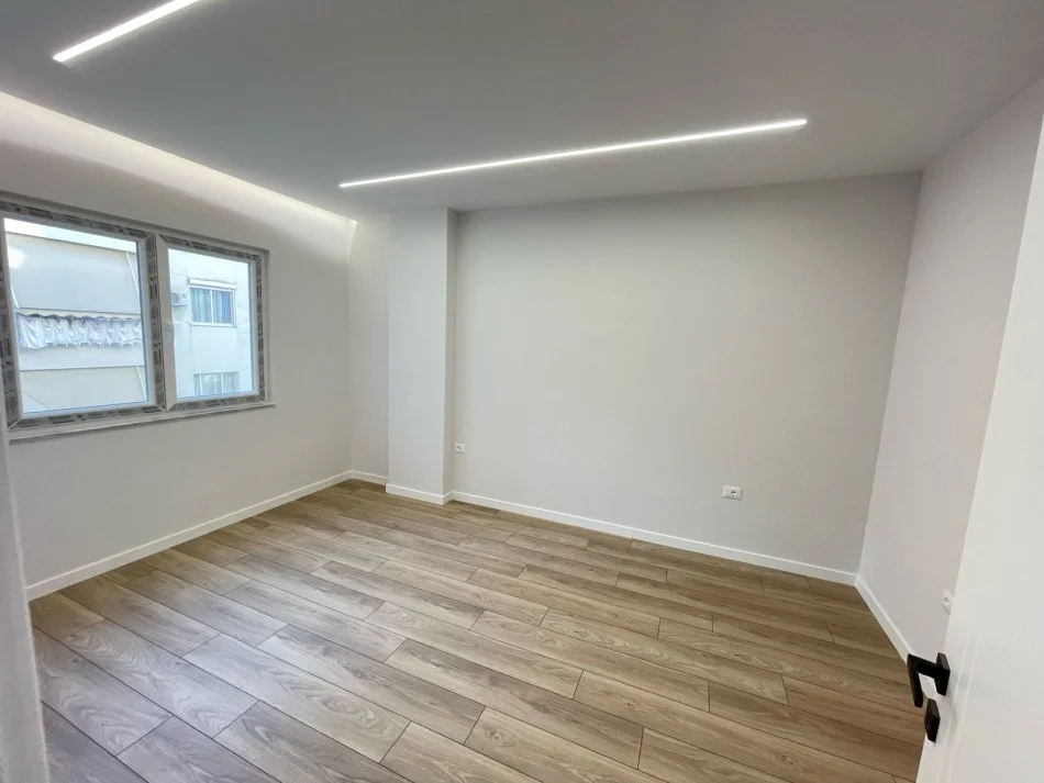 Tirane, shitet apartament 1+1 Kati 3, 64 m² 120.000 € (Kodra e Diellit)