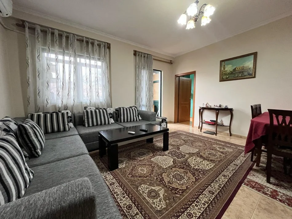 Tirane, shitet apartament 3+1 Kati 2, 130 m² 310.500 € (Stadiumi Dinamo)