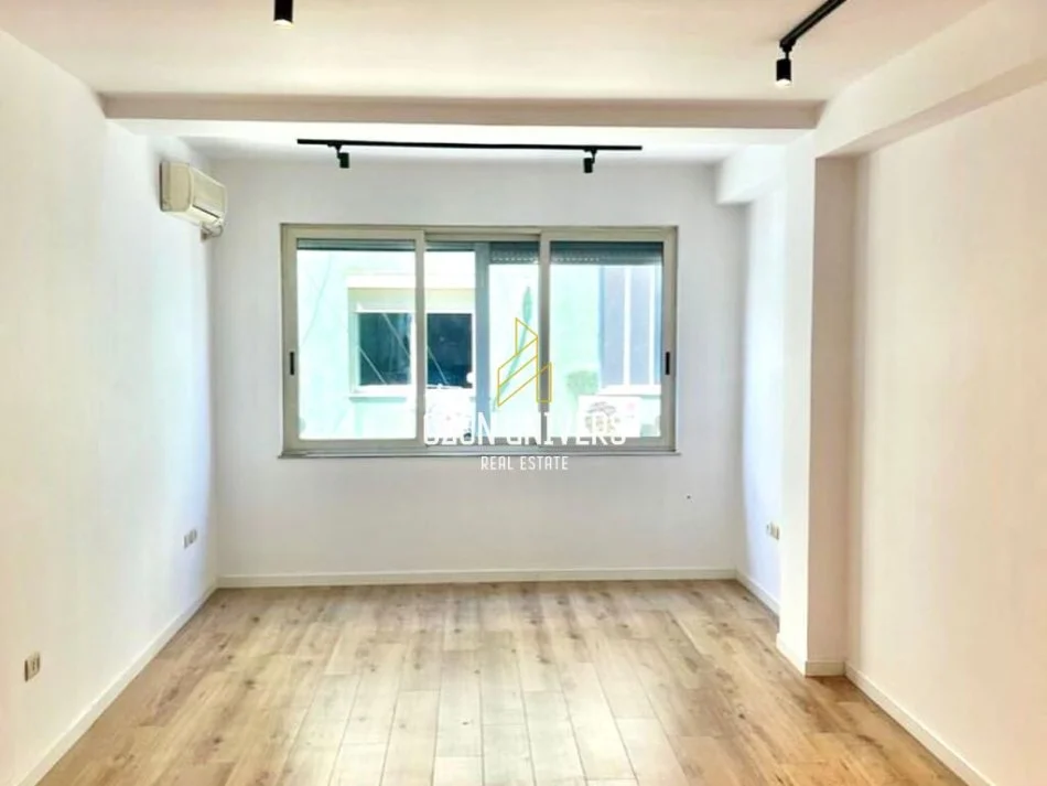 Tirane, jepet me qera zyre Kati 4, 120 m² 1.200 € (Blloku)