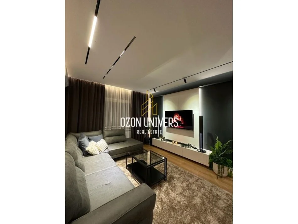 Tirane, jepet me qera apartament 1+1+Ballkon Kati 7, 79 m² 850 € (Kompleksi Kika 1, Komuna e Parisit)