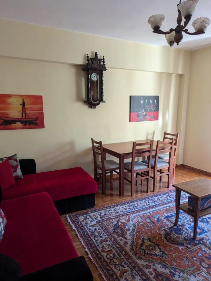 Tirane, jap me qera apartament 2+1 Kati 3, 80 m² 500 € (Qender)