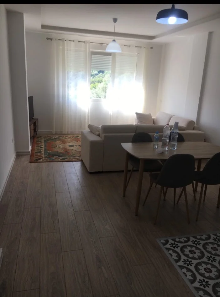 Tirane, shitet apartament 1+1+Ballkon Kati 4, 72 m² 142.000 € (Kopshti Zoologjik, Kompleksi Mateo)