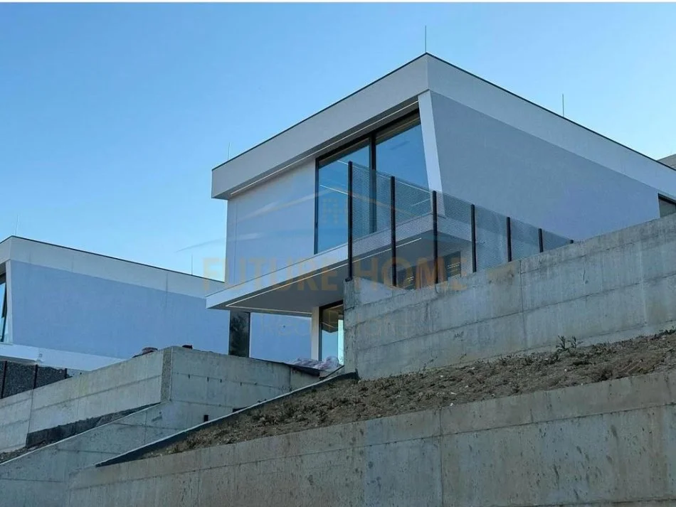 Tirane, shitet Vile , 850.000 € (Natyra e Qete)