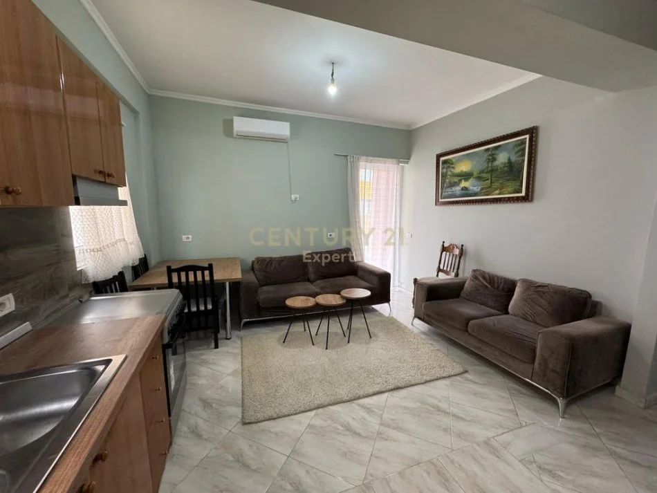 Tirane, jepet me qera apartament 2+1+Ballkon Kati 2, 95 m² 370 € (KODRA E PRIFTIT)