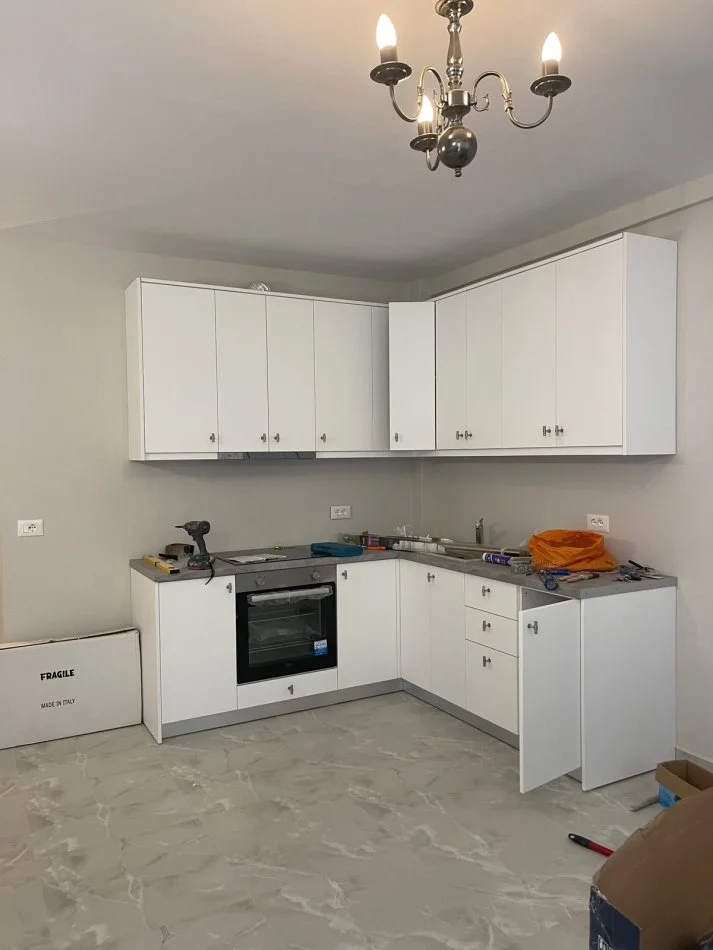 Tirane, jap me qera apartament 1+1 Kati 1, 50 m² 450 € (Selite, prane Marin Barlet)