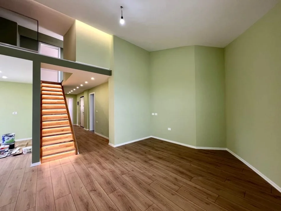 Tirane, shitet apartament duplex 3+1+Aneks+Ballkon Kati 4, 150 m² 190.000 € (Rruga Sotir Caci Fresk)