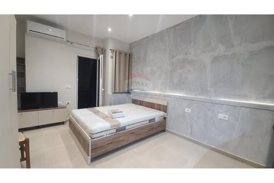 Tirane, jepet me qera garsonier 1+1 Kati 2, 25 m² 300 € (Yzberisht)