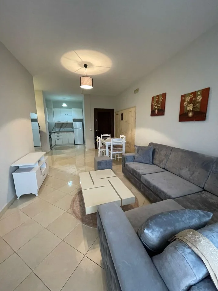 Tirane, jepet me qera 2+1 Kati 4, 76 m² 450 € (Astir)