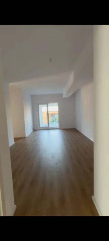 Tirane, shitet apartament 3+1 Kati 2, 105 m² 168.480 € (Ali Demi)