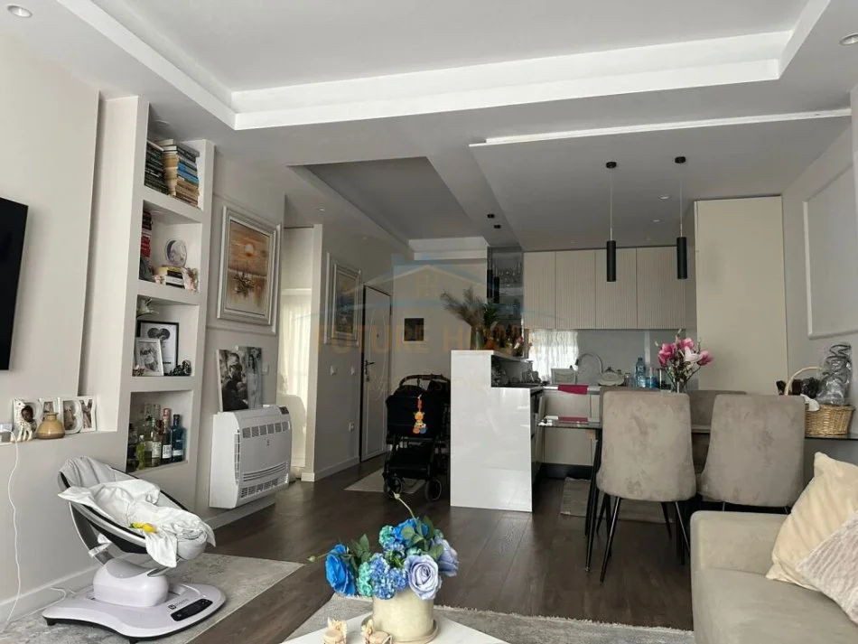 Tirane, shitet apartament 2+1 Kati 2, 90 m² 185.000 € (KODRA E DIELLIT)