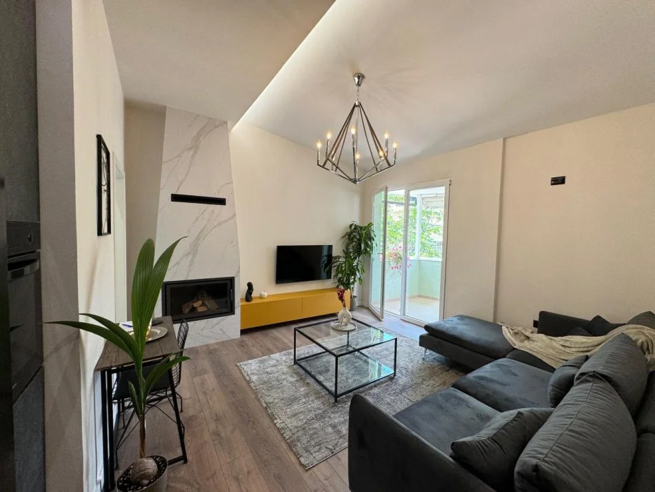 Tirane, jepet me qera apartament 1+1 Kati 6, 74 m² 600 € (Kodra e Diellit)