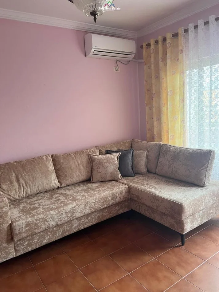 Tirane, jepet me qera apartament 1+1+Ballkon Kati 6, 60 m² 420 € (Rruga e Elbasanit, prane Higjenes)