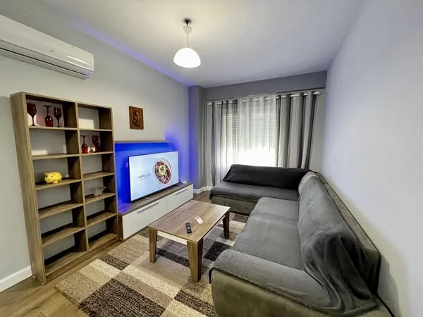 Tirane, jepet me qera apartament 1+1 Kati 3, 70 m² 500 € (Rezidenca kodra e Diellit)