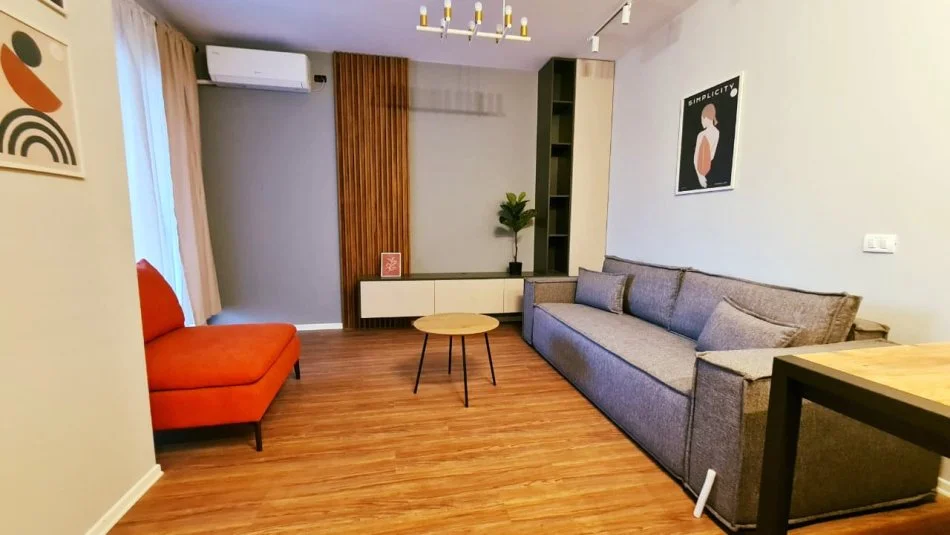 Tirane, jepet me qera apartament 1+1+Ballkon Kati 2, 68 m² 450 € (Sauk)