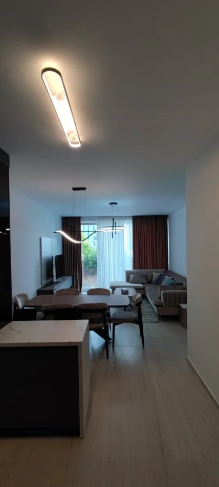 Tirane, jepet me qera apartament 1+1 Kati 0, 110 m² 1.500 € (Forest Residence)