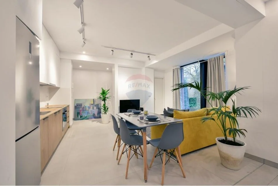 Tirane, jepet me qera apartament 1+1 Kati 3, 55 m² 650 € (Myslym Shyri)