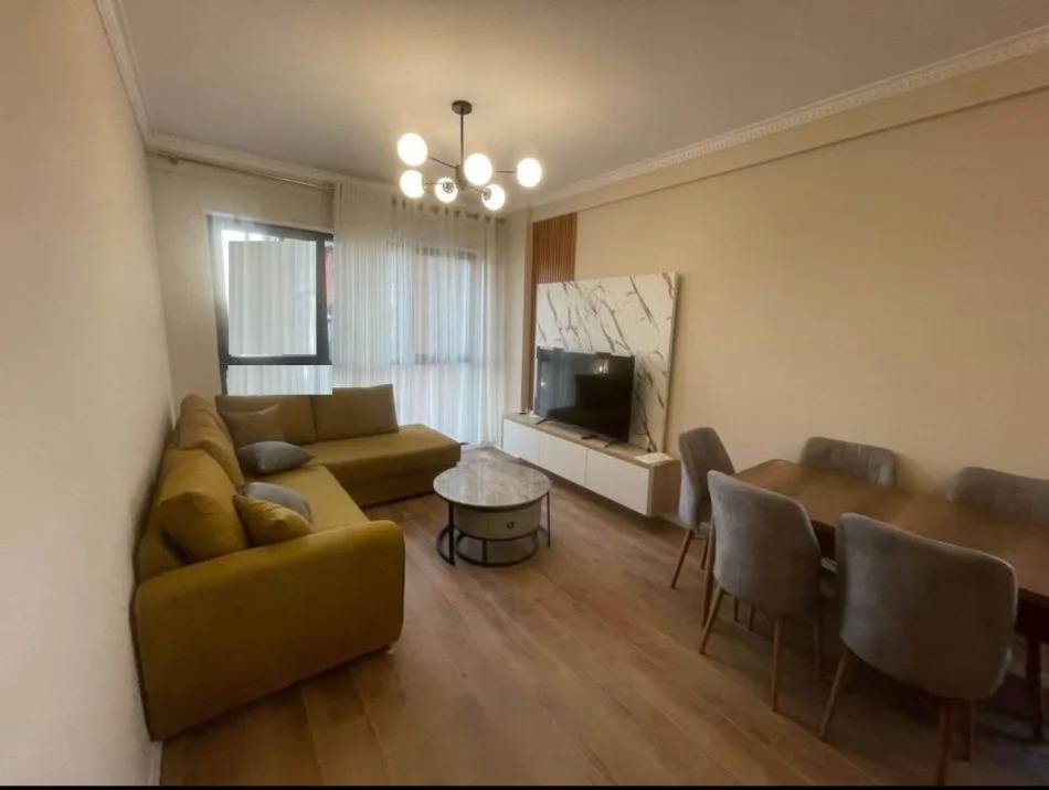 Tirane, jepet me qera apartament 2+1+Ballkon Kati 4, 90 m² 670 € (Prane Venue, Kompleksi ASL 2)