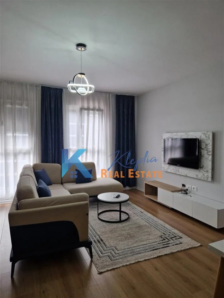 Tirane, jap me qera apartament 1+1+Ballkon Kati 6, 70 m² 600 € (Don Bosko, te Trio Towers Residence)
