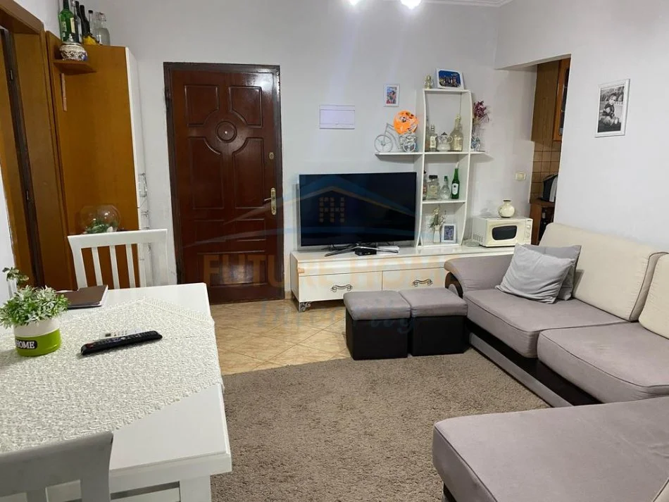Tirane, shitet apartament 2+1+Aneks Kati 5, 59 m² 70.000 € (kombinat)