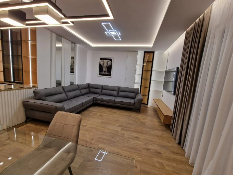 Tirane, jepet me qera apartament 2+1 Kati 3, 115 m² 1.200 € (Kopshti Zoologjik)