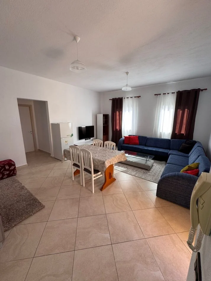 Tirane, jepet me qera apartament 2+1+Ballkon Kati 2, 100 m² 450 € (Sauk, prane Alpetit)