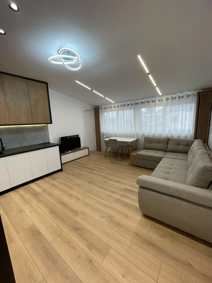 Tirane, shitet apartament 1+1 Kati 8, 54 m² 89.000 € (Don Bosko)