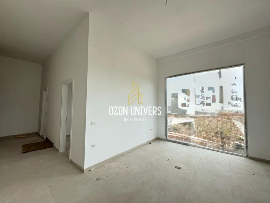 Tirane, shitet apartament 1+1+Ballkon Kati 1, 56.54 m² 81.983 € (Kompleksi Tudas, Astir)