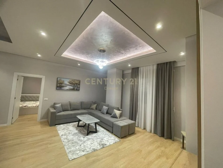 Tirane, jepet me qera apartament 2+1+Aneks+Ballkon Kati 7, 123 m² 800 € (Kompleksi Molla)