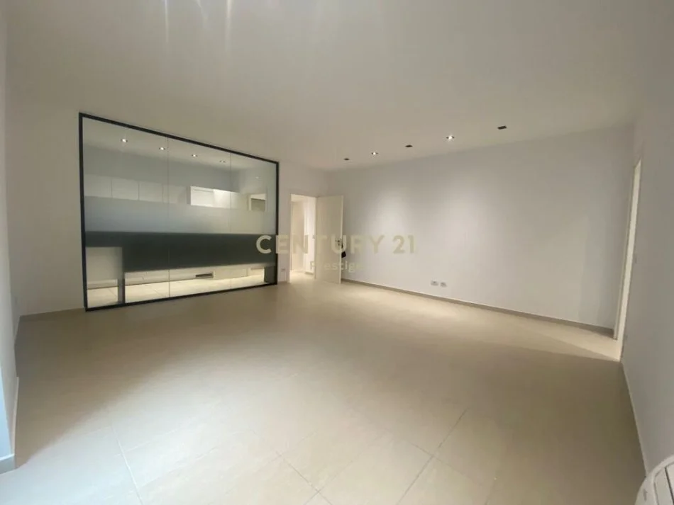 ‼️  𝐀𝐏𝐀𝐑𝐓𝐀𝐌𝐄𝐍𝐓 𝐍𝐄 𝐒𝐇𝐈𝐓𝐉𝐄 𝟐+𝟏+𝟐 𝐈 𝐕𝐄𝐍𝐃𝐎𝐒𝐔𝐑 𝐓𝐄𝐊 "𝐀𝐌𝐁𝐀𝐒𝐀𝐃𝐎𝐑 𝟑", 𝐓𝐈𝐑𝐀𝐍𝐄  ‼️