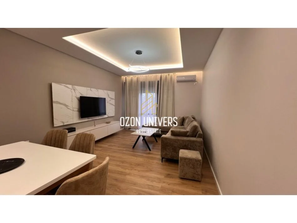Tirane, jepet me qera apartament 2+1+Ballkon Kati 3, 95 m² 750 € (Rruga e Kavajës)