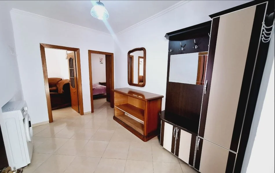 Tirane, jepet me qera apartament 2+1 Kati 5, 60 m² 470 € (Sulejman Pashaj)