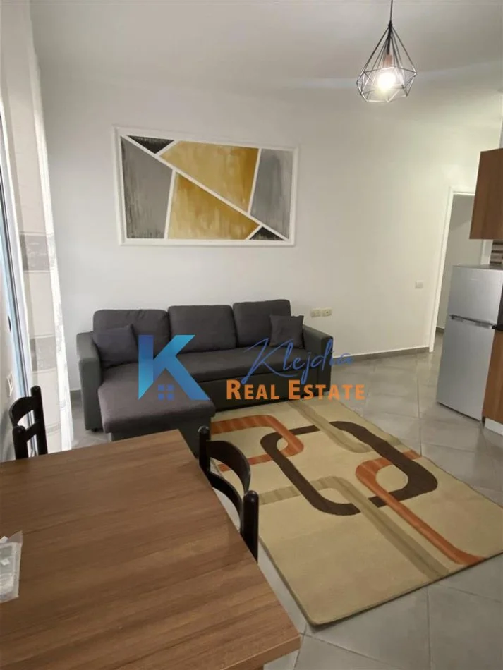 Tirane, jap me qera apartament 1+1+Ballkon Kati 8, 68 m² (Astir, afer Nela 5)