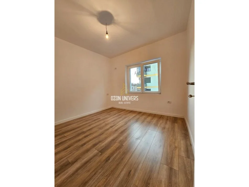 Tirane, shitet apartament 1+1 Kati 5, 44 m² 98.000 € (Mozaiku i Tiranës, pranë Zogut të Zi)
