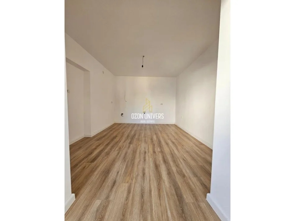 Tirane, shitet apartament 1+1 Kati 5, 42 m² 98.000 € (Mozaiku i Tiranës –pranë Zogut të Zi)