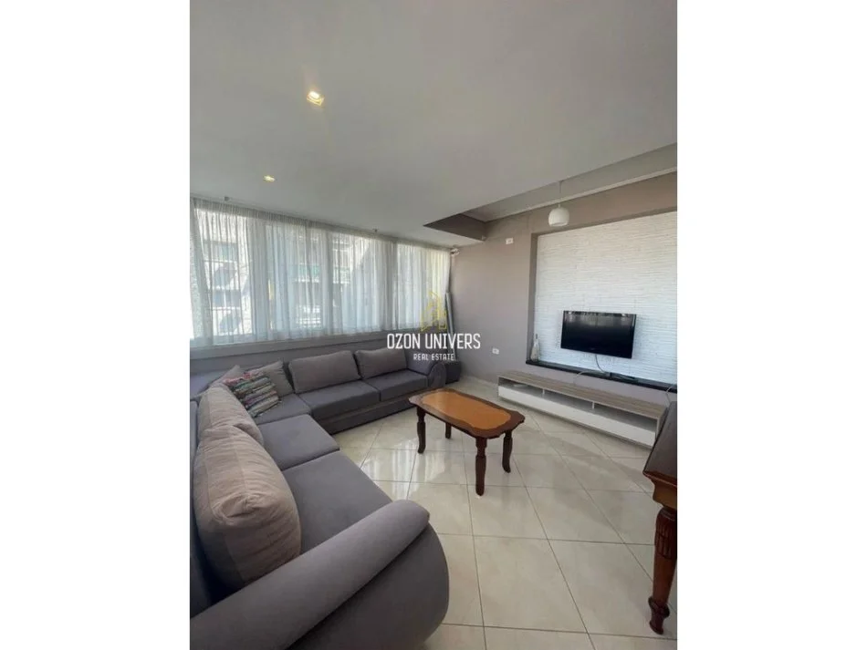 Tirane, shitet apartament 2+1+Ballkon Kati 4, 98 m² 190.000 € (Rruga Ndre Mjeda, Ish Parku)