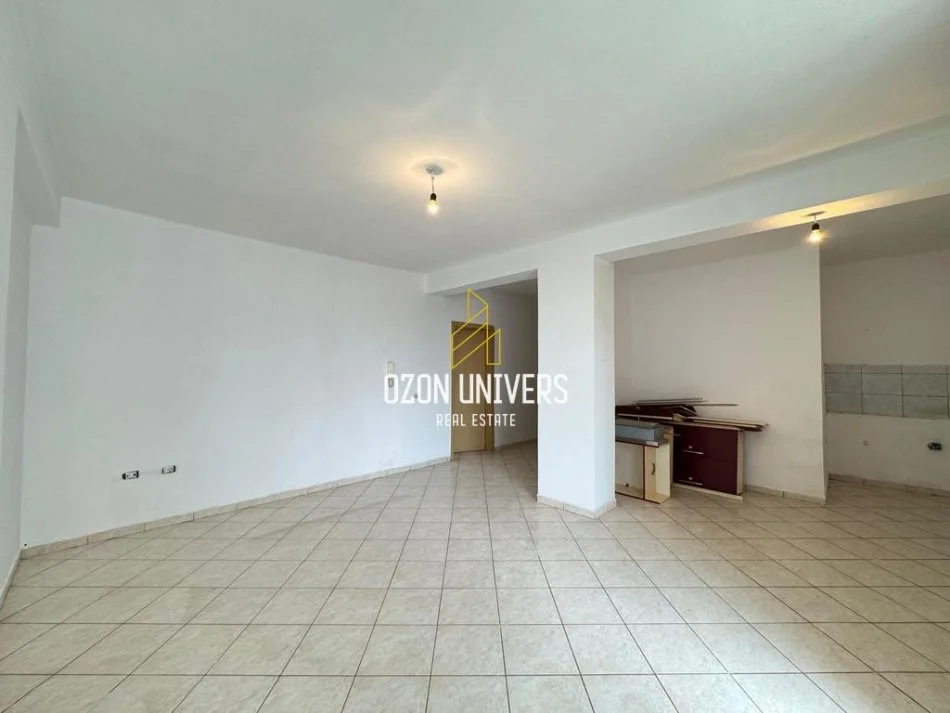 Tirane, shitet apartament 2+1+Ballkon , 117 m² 141.048 € (përballë Vilës “L”, Astir)