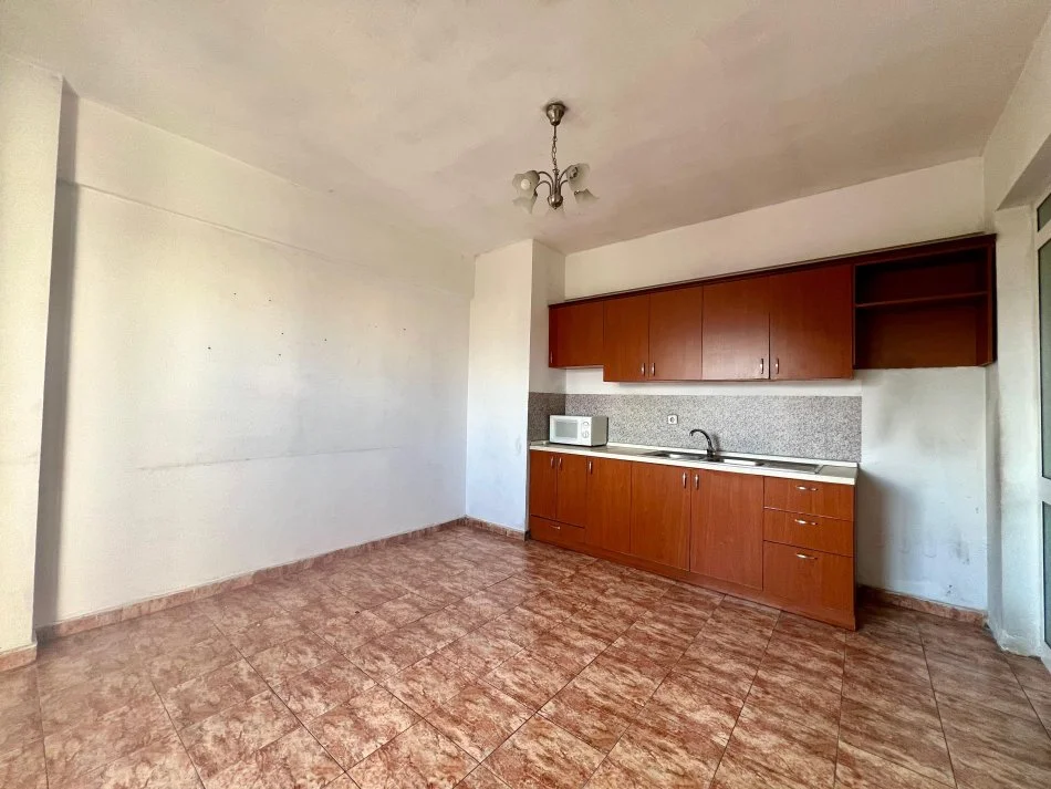 shitet 2+1+Ballkon Kati 5, 74 m² 100.000 €