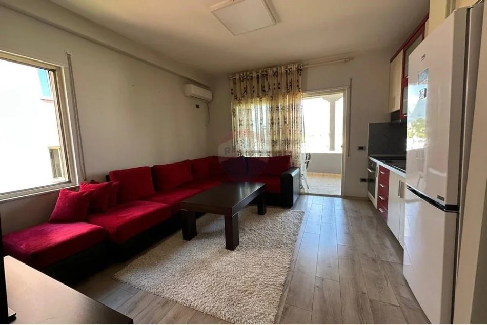 Tirane, jepet me qera apartament 1+1 Kati 3, 55 m² 550 € (rruga e ullishtes)