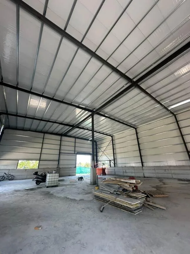 Tirane, jepet me qera magazine Kati 0, 500 m² 3.500 € (Autostrada Tirane Durres)