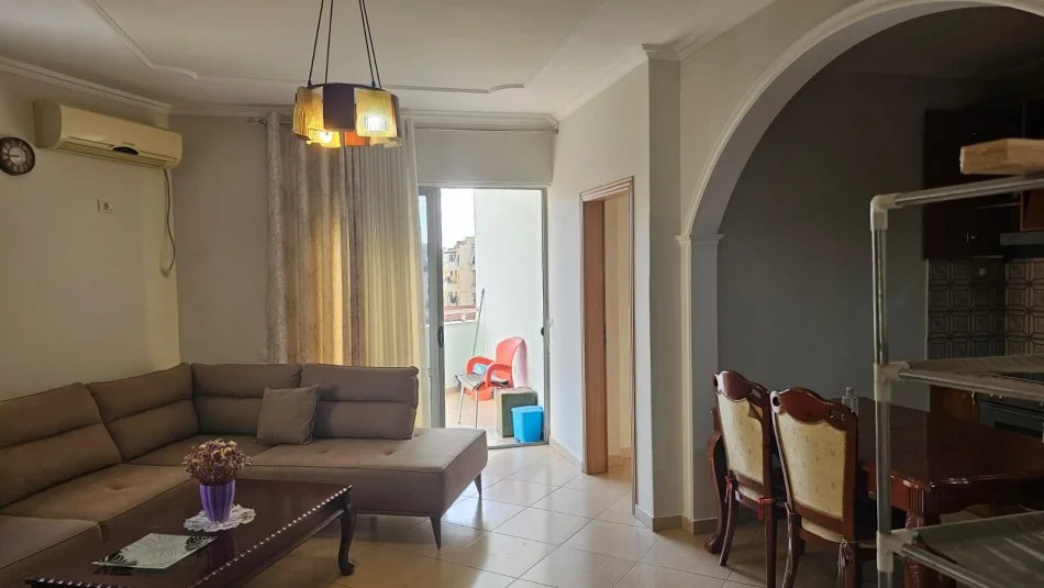 Tirane, jepet me qera apartament 2+1+Ballkon Kati 2, 106 m² 450 € 