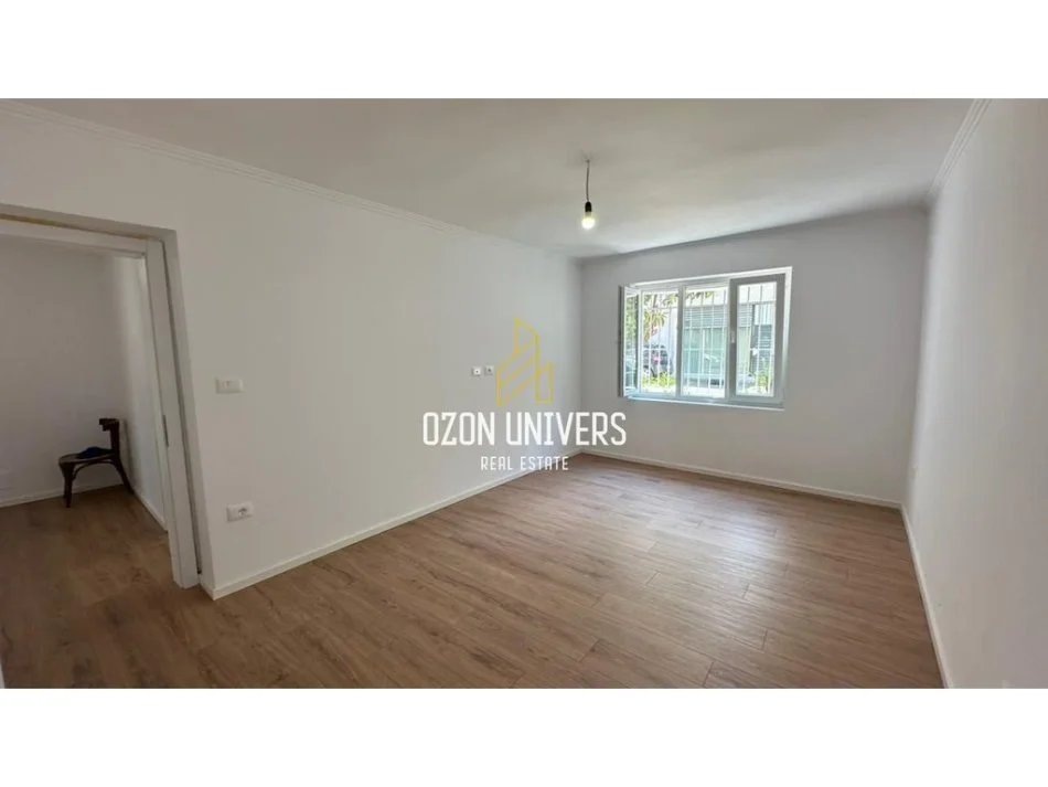 Tirane, shitet apartament 1+1+Ballkon Kati 1, 62 m² 118.000 € (Varri i Bamit)