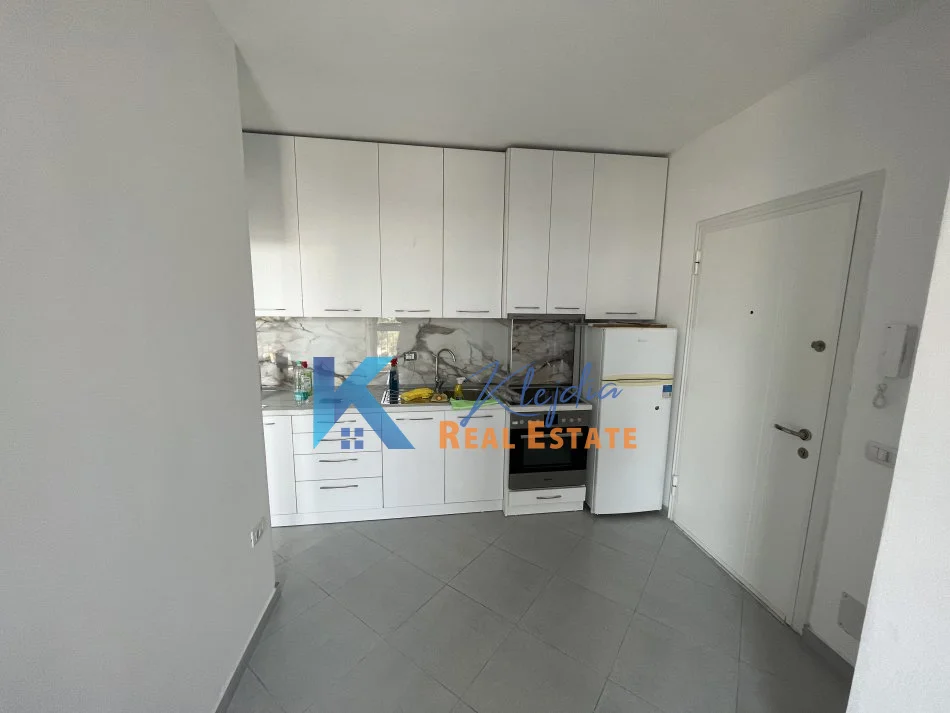 Tirane, jap me qera apartament 1+1 Kati 7, 44 m² 420 € (Rruga e Dibres, pas Spitalit Amerikan 2)