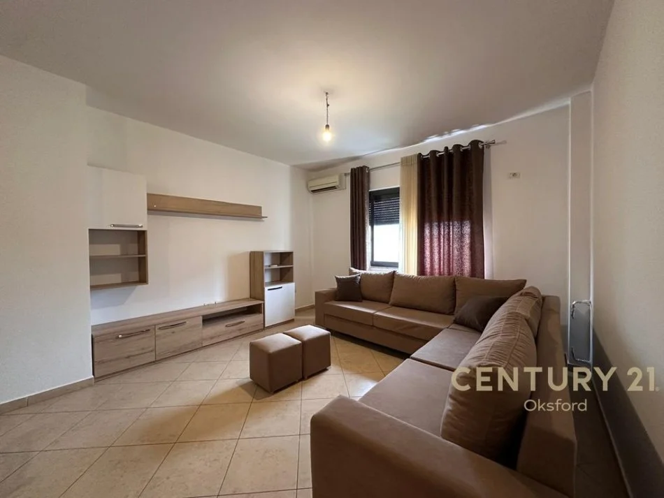Tirane, jepet me qera apartament 1+1 Kati 5, 60 m² 500 € (Ferit Xhajko)