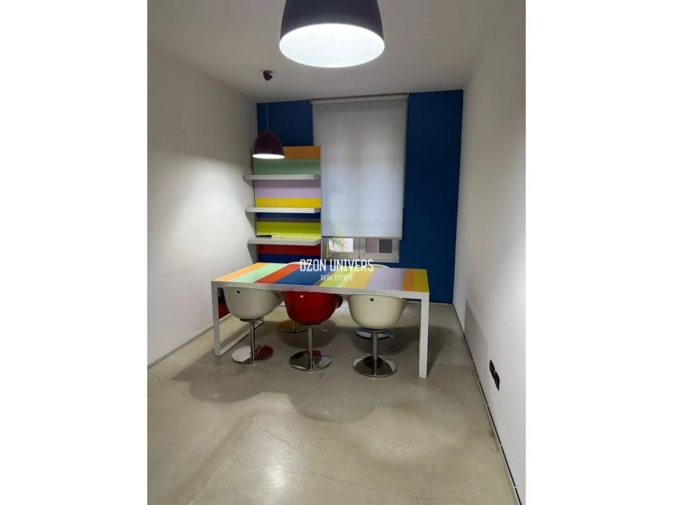 Tirane, jepet me qera apartament 1+1 Kati 3, 45 m² 650 € (Bllok)