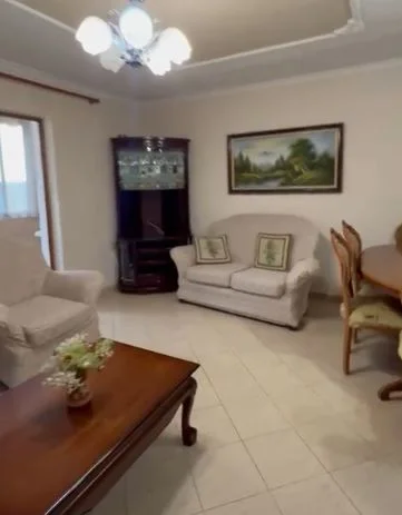 Tirane, jepet me qera apartament 1+1 Kati 5, 65 m² 360 € (Oxhaku)