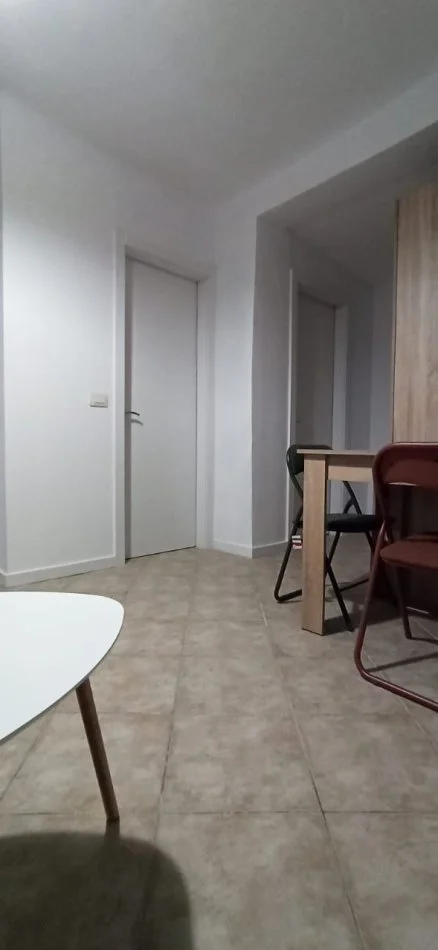 Tirane, jepet me qera apartament 1+1 Kati 0, 45 m² 450 € (Muhamet Gjollesha)