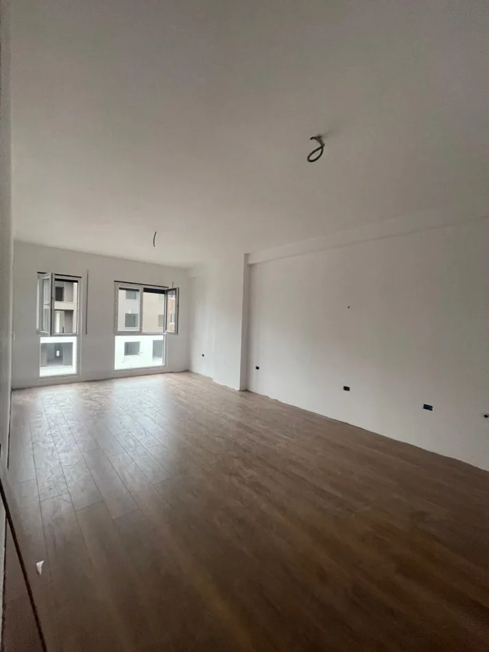 Tirane, shitet apartament 2+1 Kati 7, 109 m² 87.440 € (Rruga Berisha Kamez)