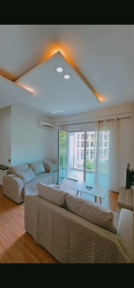 Tirane, jepet me qera apartament 1+1 Kati 2, 71 m² 450 € (Liqeni i Thatë)